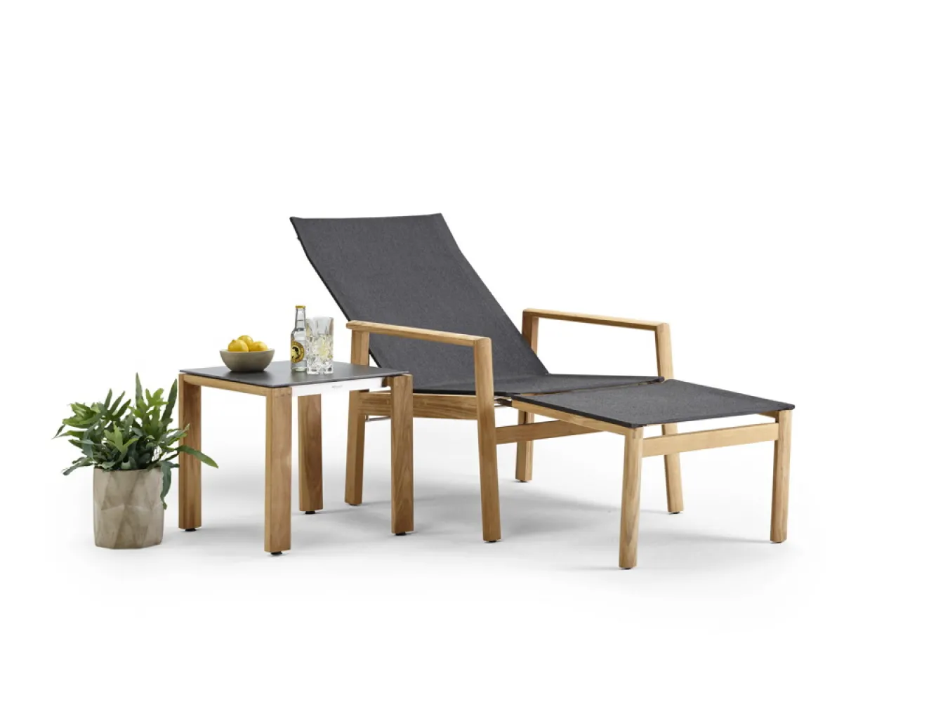 sandy|gartenstuhl-deck-chair-holzstuhl-sopluri-safari-teakholz-textilene-studio-09.jpg